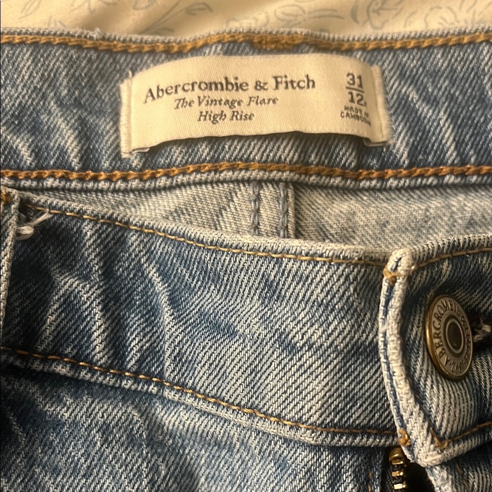Abercrombie & Fitch Vintage Flare High Rise Jeans - Light Blue